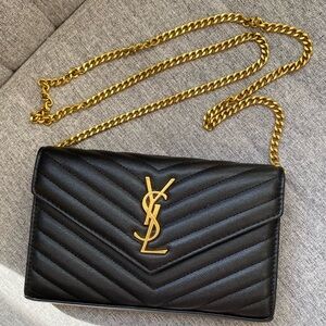 🎀🐰 NWOT YSL Black Chevron Clutch with gold logo | YSL WOC